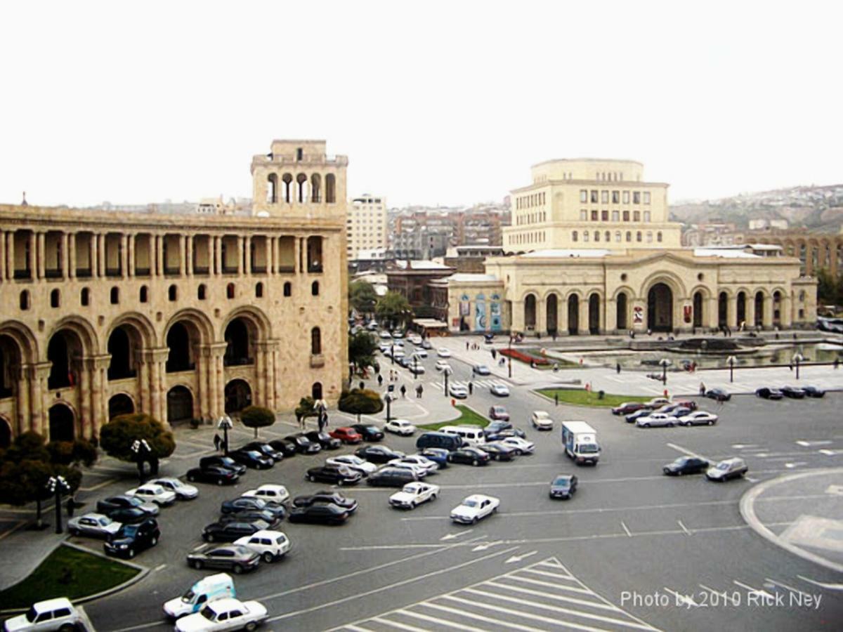 Luxury Apartment With Jacuzzi On Republic Square Erévan Extérieur photo